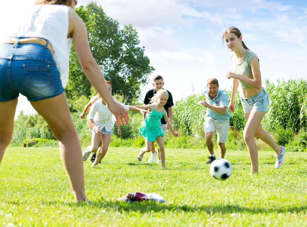 Fußball im Garten